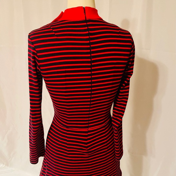 60’s Mod Style Long Sleeve Dress - Picture 3 of 4